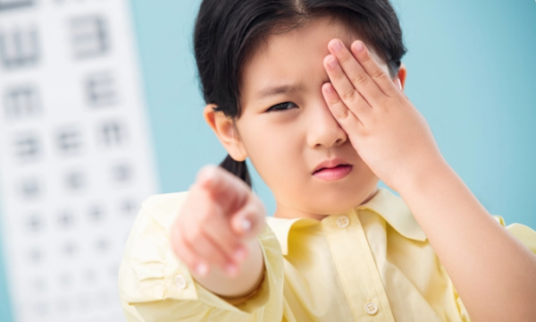 孩子近视了怎么办?览耀近视防控:纯中药防控近视